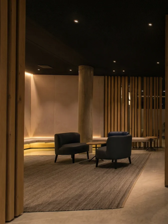 Reflector Finishes That Shape Atmosphere