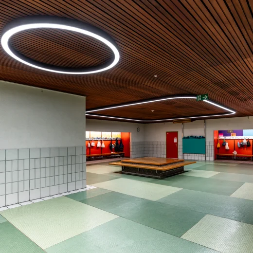glorious-superg-ecoleduseujet-primary-school-umkleide