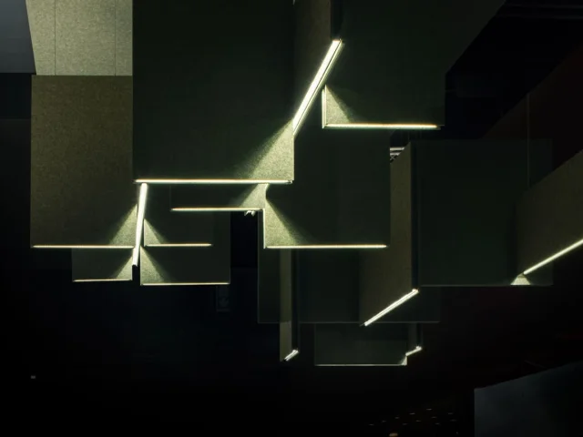 LIGHT MEETS ACOUSTICS