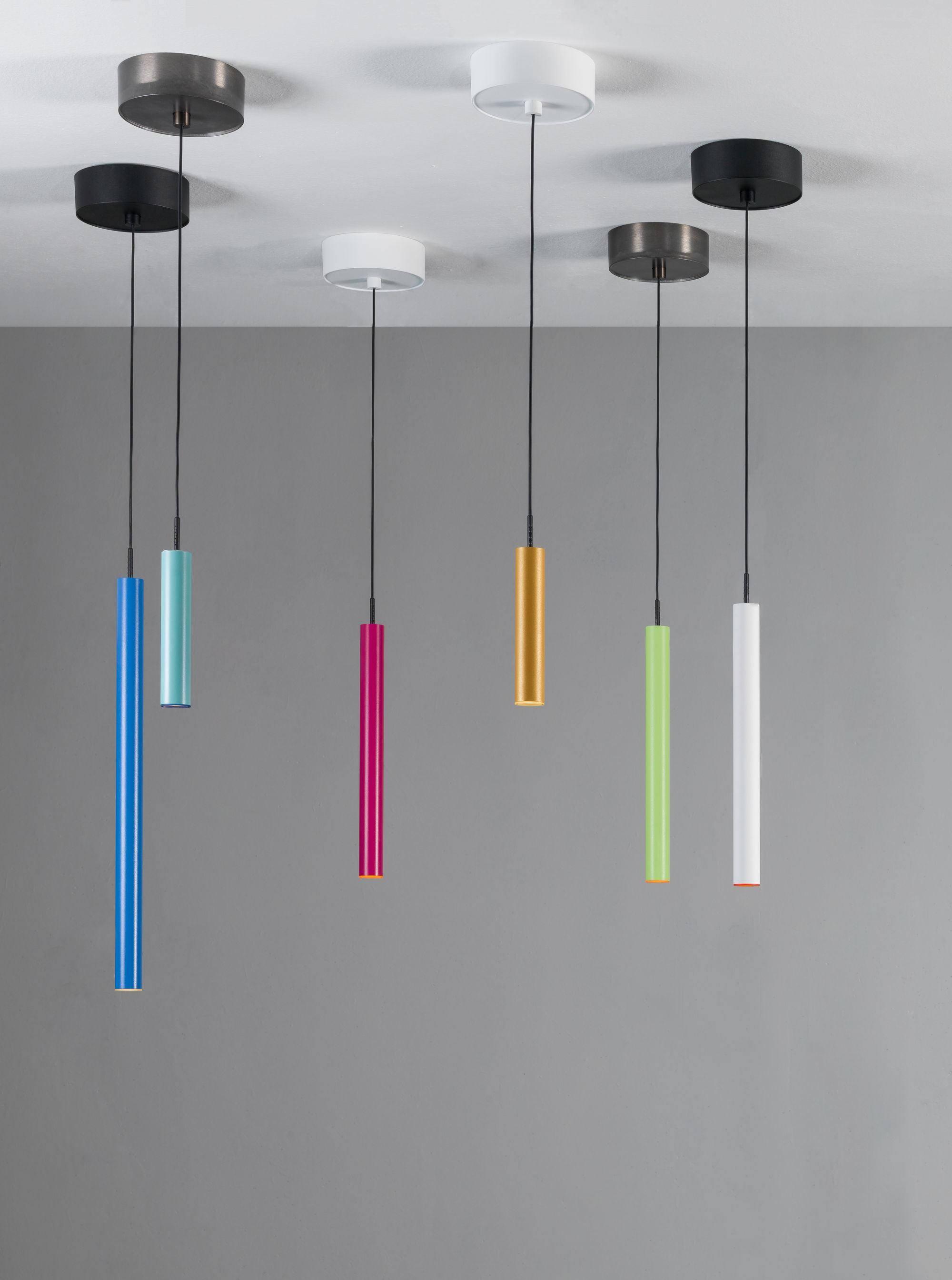 Luminária individual HANGOVER PLUG com roseta de superfície