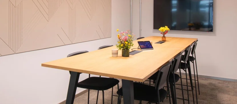 cdr-life-buero-leuchte-akustikleuchte-arbeitsplatz-stehmeeting-meetingraum