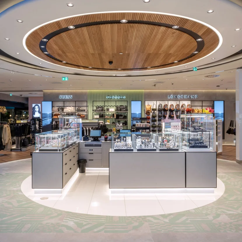 dutyfree-faro-einkaufszentrum-retail-scchienenstrahler-verkaufsbereich-imagine-centriq-mechaniq