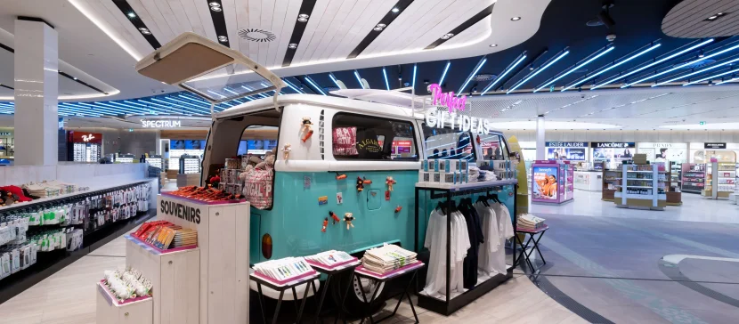 dutyfree-faro-einkaufszentrum-retail-spotstrahler-gang-mechaniq-centriq-imagine