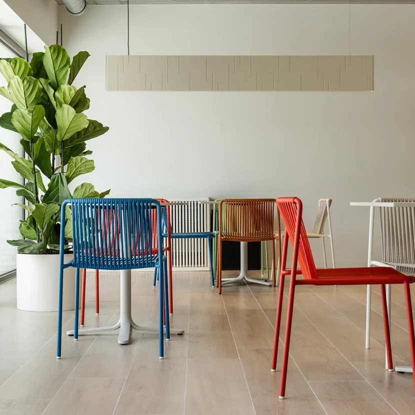 office-buero-besprechungsraum-kantine-buerogebaeude-pendelleuchte-unity