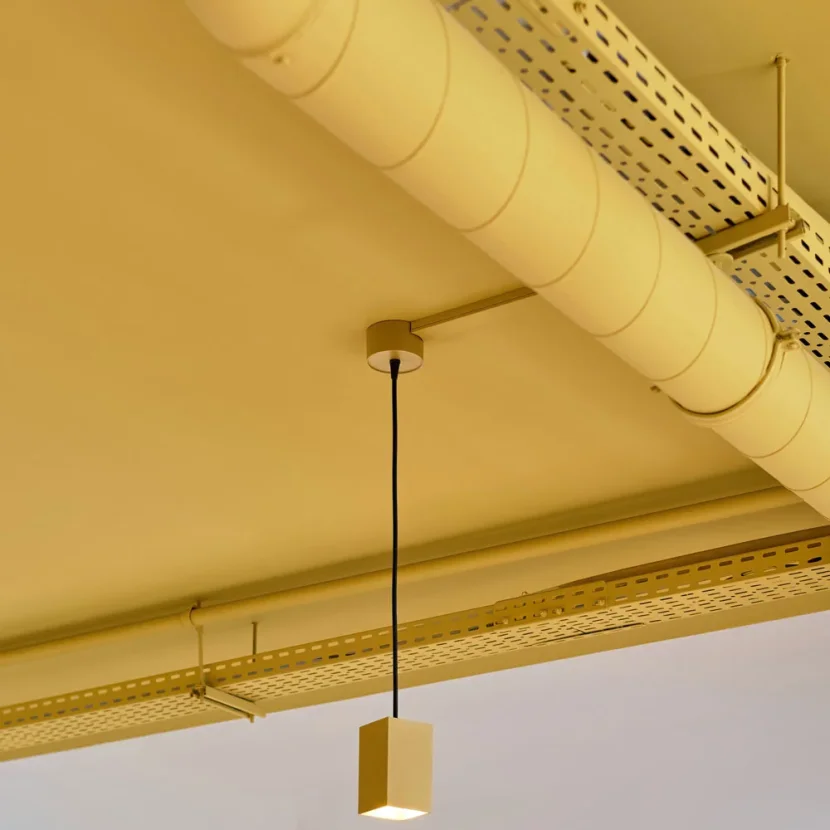 office-project-deckenleuchte-gelb-detail-pendelleuchte-imagine