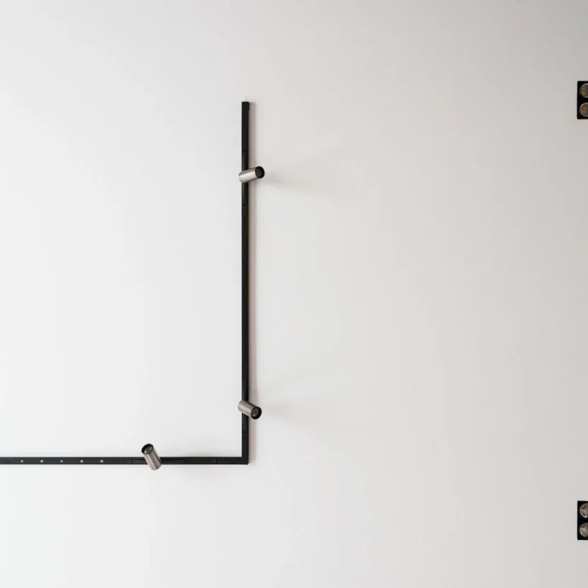 private-residence-decke-detail-leuchte-imagine-minimal-track