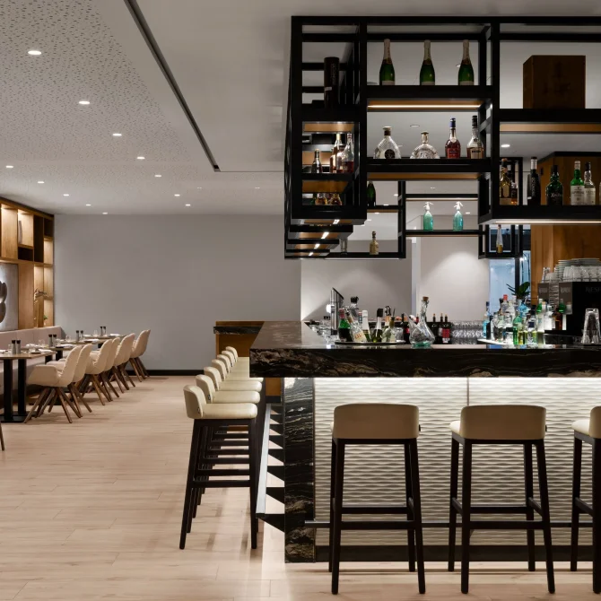 pro_achotel-marriott_10_invader_ret