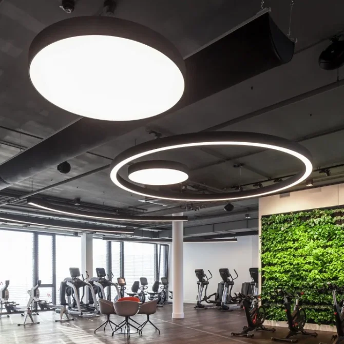 prolicht_glorious_sign_sl_super-g_slim_01_m_elements_eschborn_2015