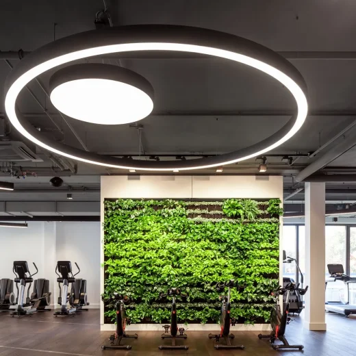 prolicht_glorious_sign_sl_super-g_slim_02_m_elements_eschborn_2015