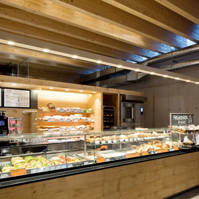 prolicht_idahoplusinvader_inserts_iqu_120_01_baguette_patsch_tirol_2015