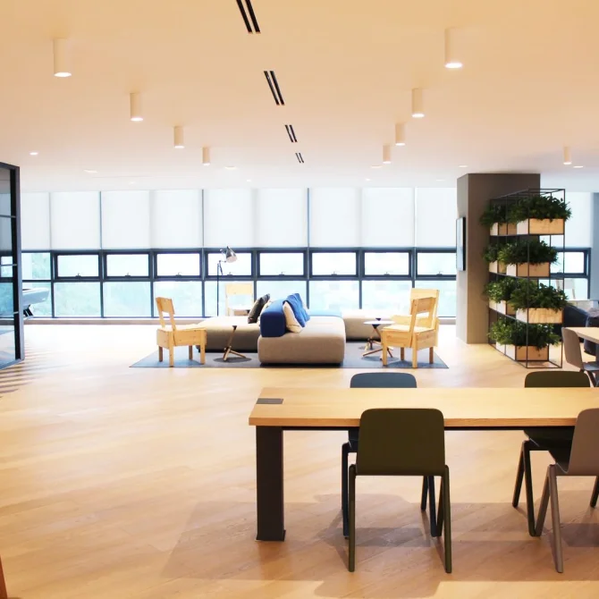 prolicht_invader_invader-1_04_twin_city_book_cafe_korea_2015