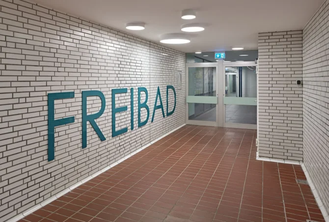 prolicht_sign_01_aqua_sol_kempen_2015