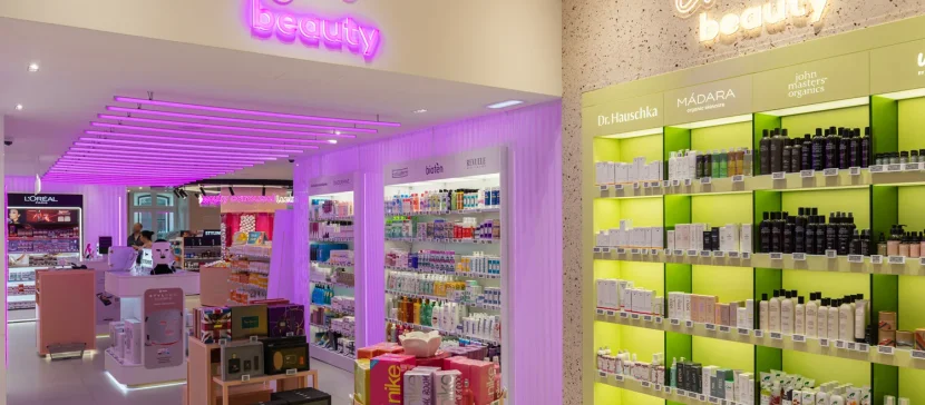 wells-garrett-einkaufszentrum-retail-spot-verkaufsbereich-centriq-imagine-mechaniq-slider-magiq