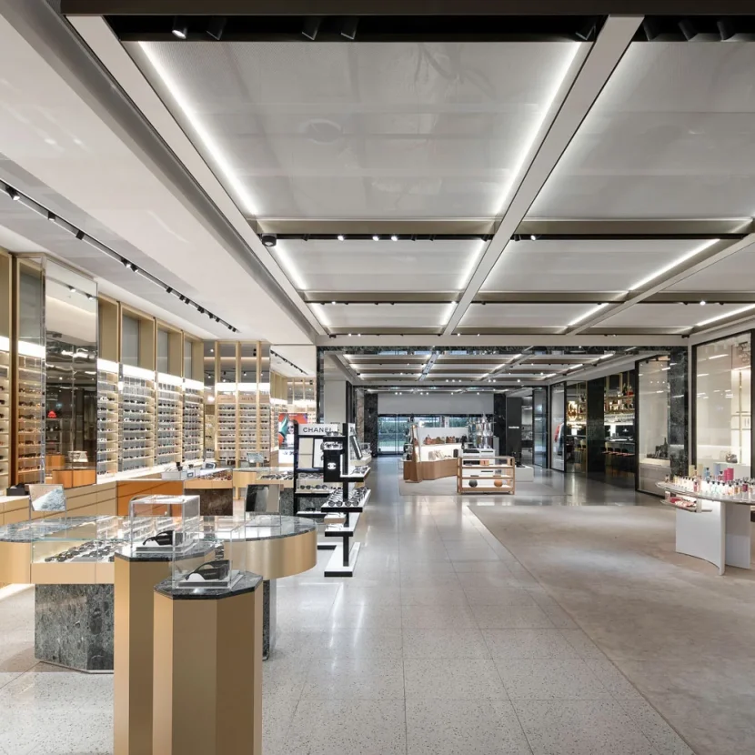 globus-zuerich-warenhaus-retail-leuchte-verkaufsbereich-imagine-clicktrack-shopbeleuchtung