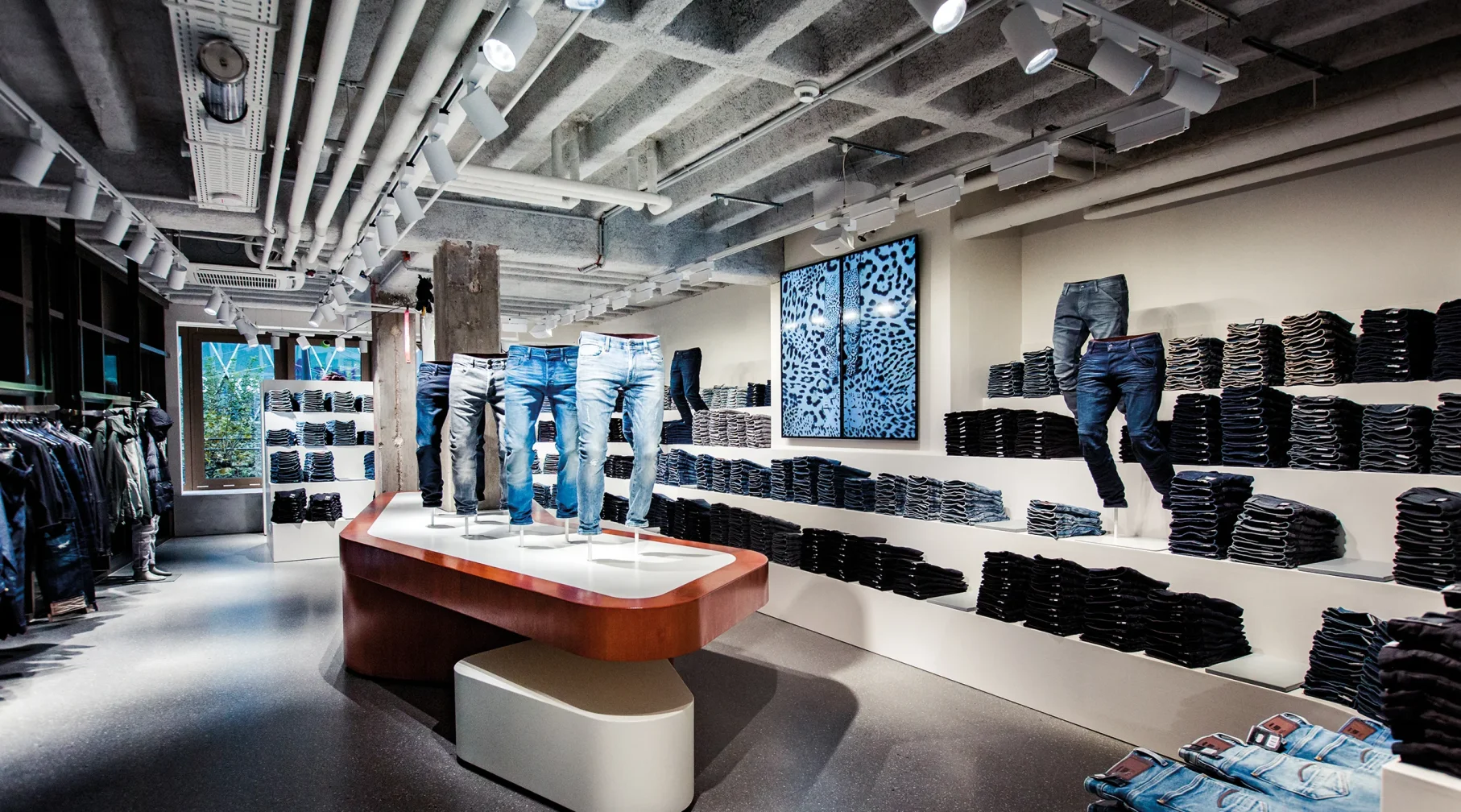 Denim Flagship Store