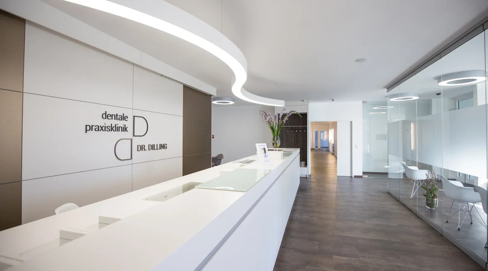 Dentist Dr. Dilling