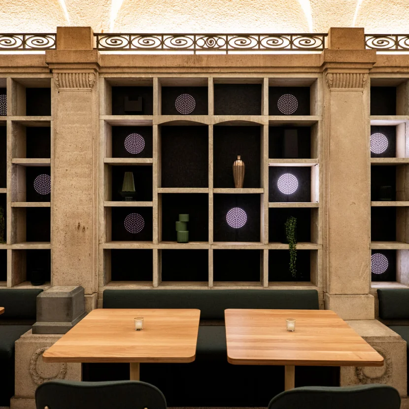 thecode-LaVie-Restaurant-Cafe-Nischenbeleuchtung-Code